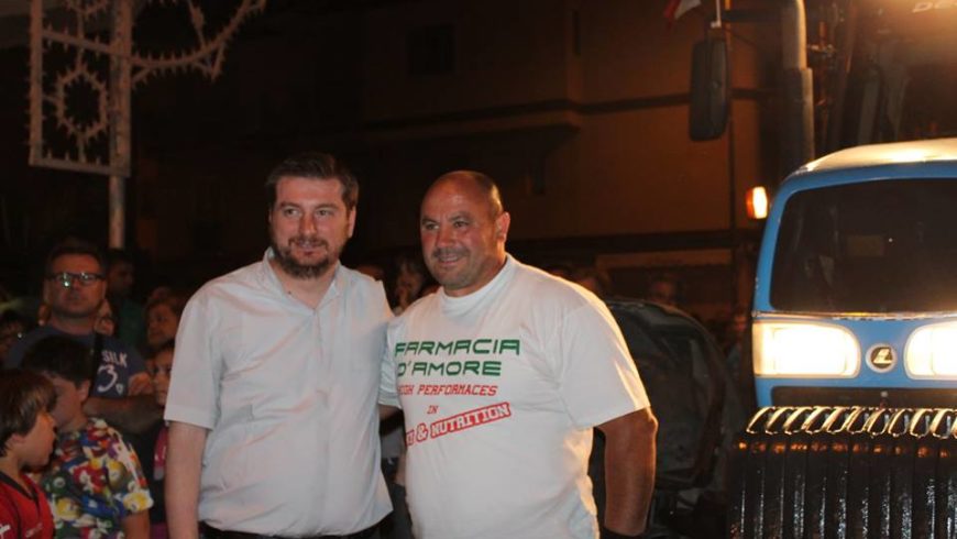 Bisceglie 2015 spettacolo in strada prove di forza