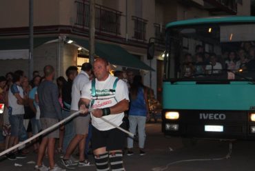 Bisceglie 2015 spettacolo in strada prove di forza